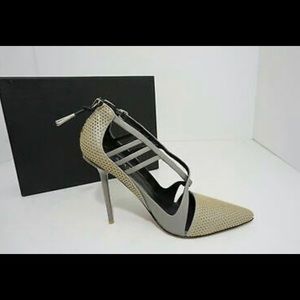 BRAND NEW L.A.M.B. Pumps